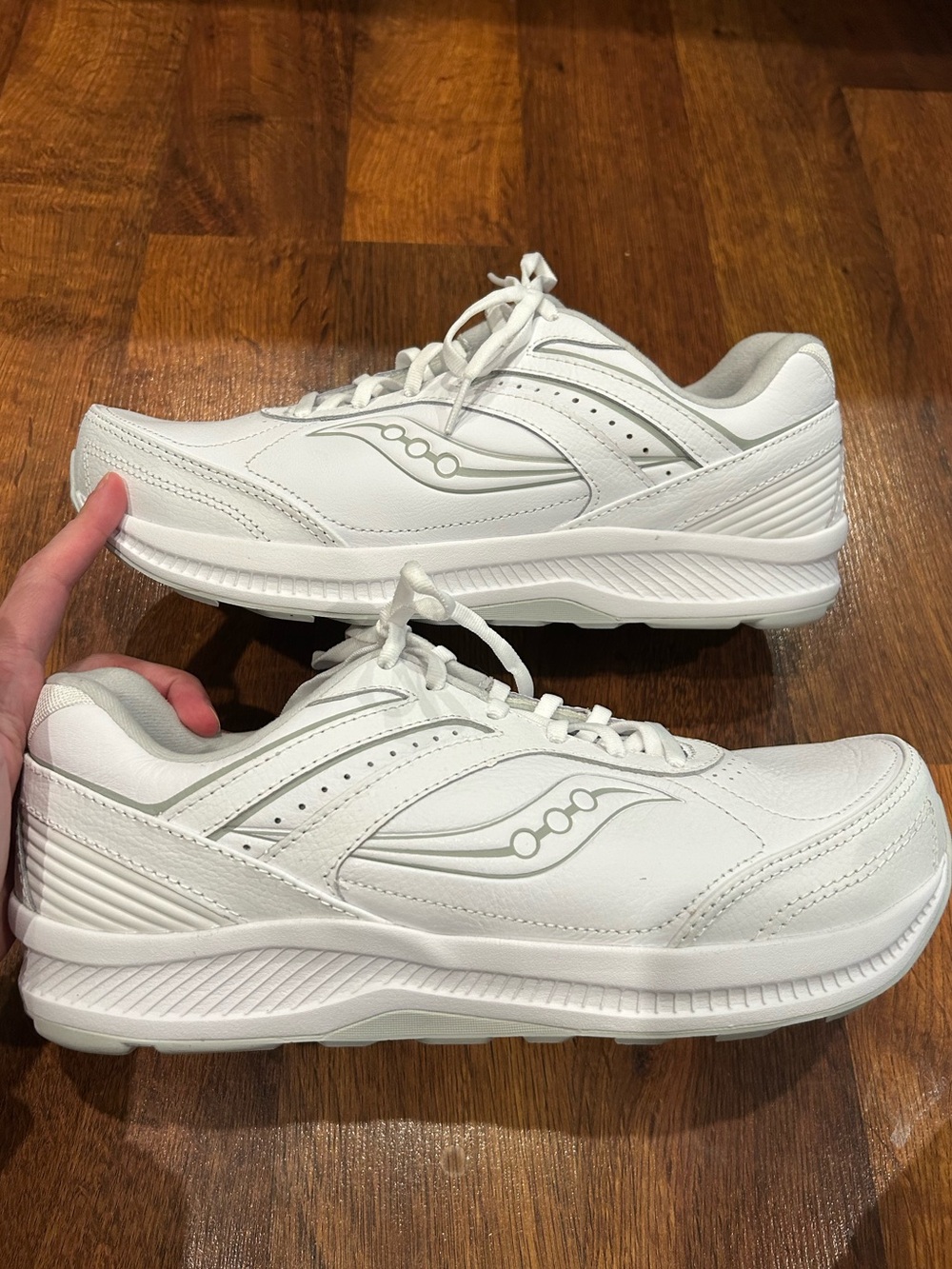 Saucony Echelon Walker 3 Mens Triple White X Wide Walking Shoes Size 10 NEW
